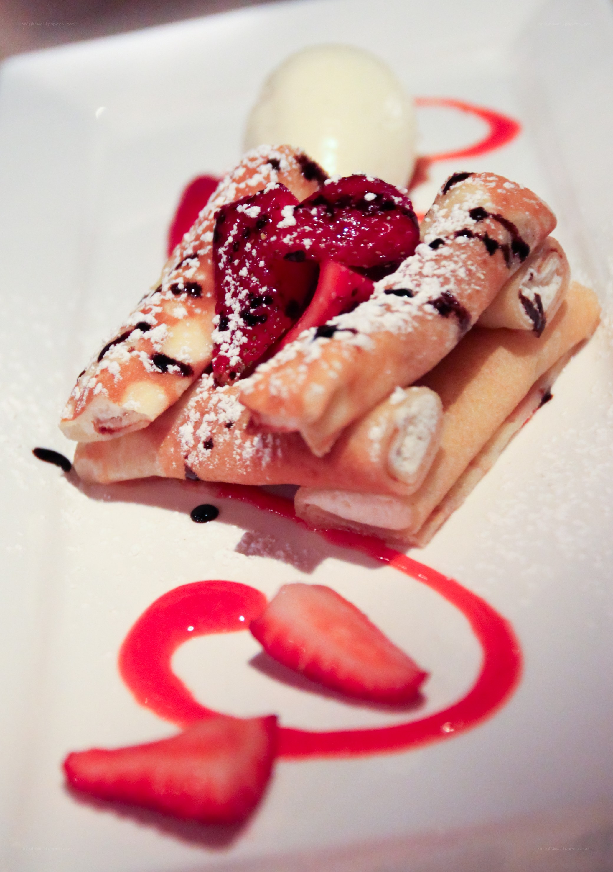 strawberry crepes dessert