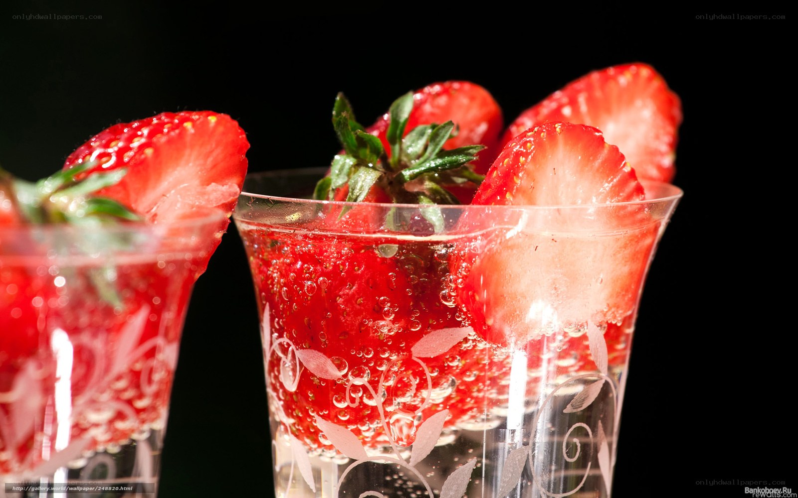 Strawberry drink in glasses