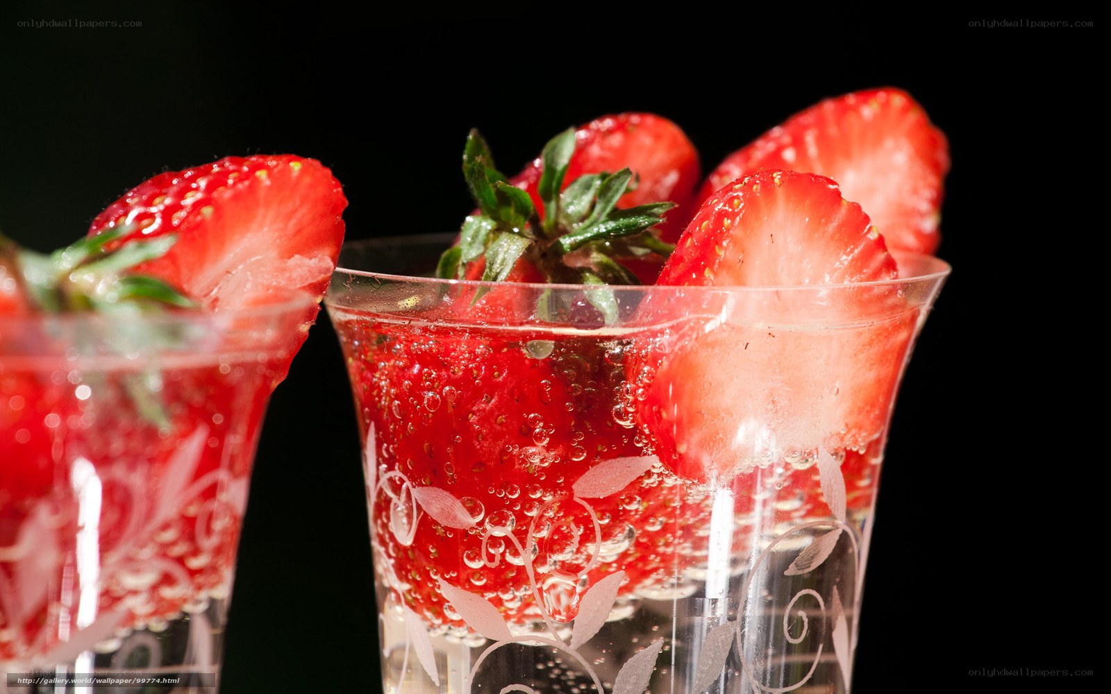 Strawberry drink in glasses