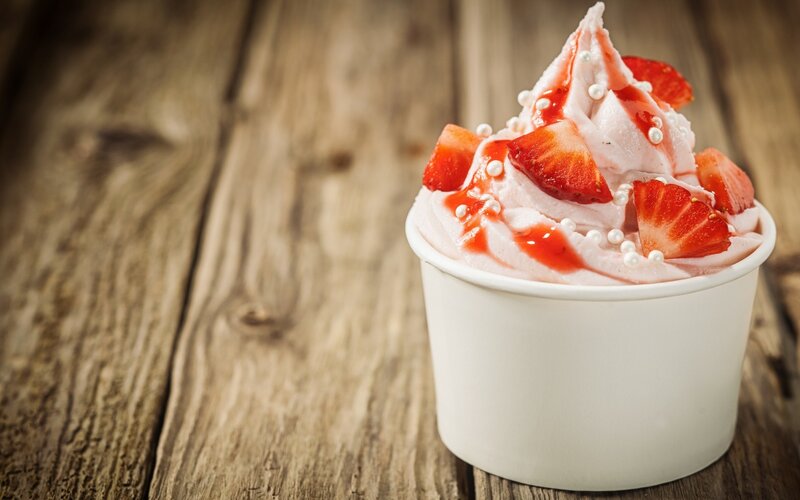 Strawberry Frozen Yogurt — White