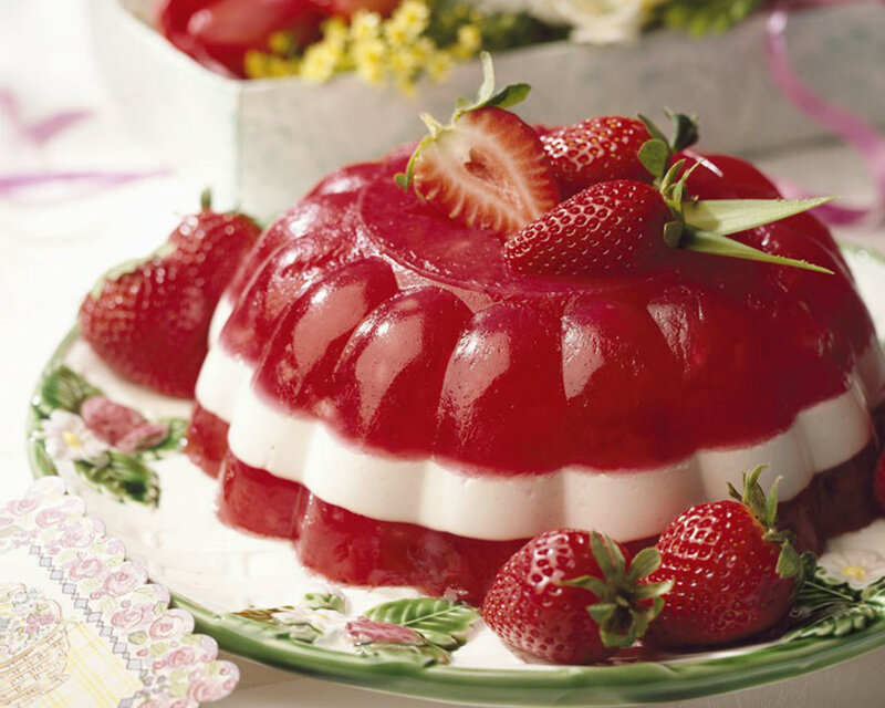 Strawberry Gelatin Dessert