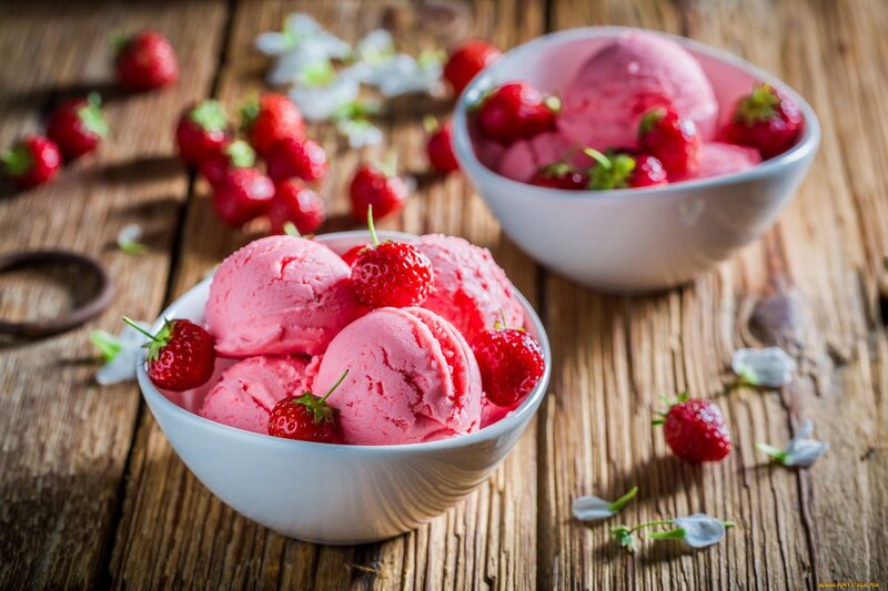 Strawberry Ice Cream Bowls