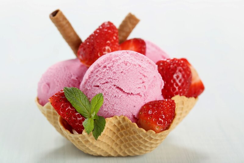 Strawberry Ice Cream Sundae — Pink, Refreshing, Photograph, Strawberries, Mint