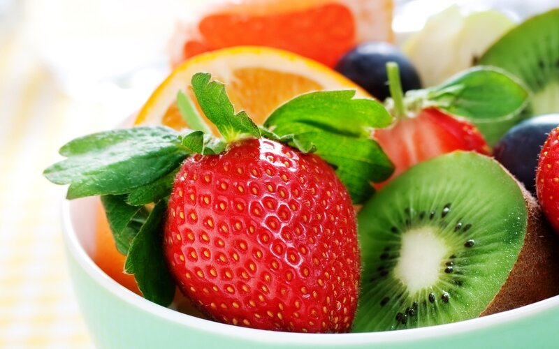 Strawberry in Fruit Bowl — Red
