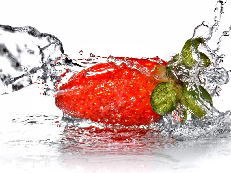 Strawberry in Water — Red, Dynamic, Photograph, Leaves, Splashes