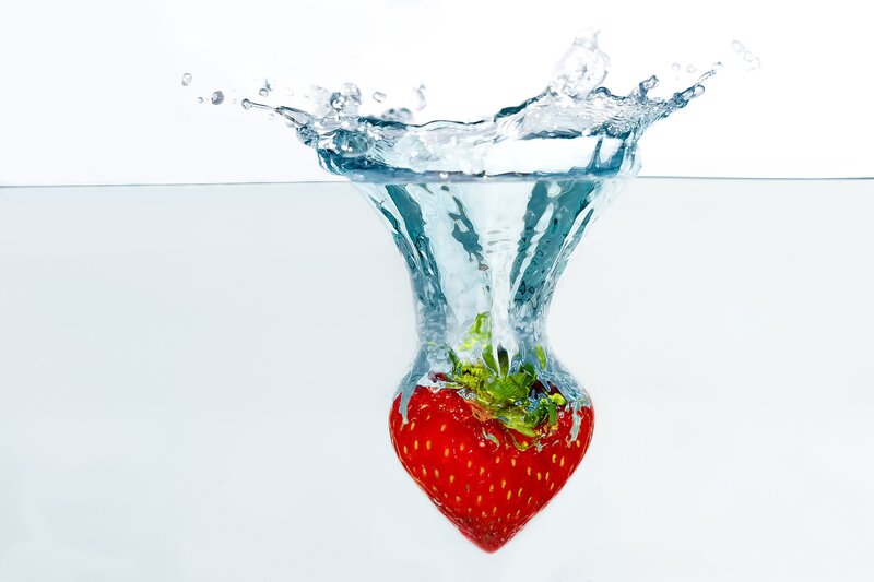 Strawberry in Water — Red, Dynamic, Photograph, Splash