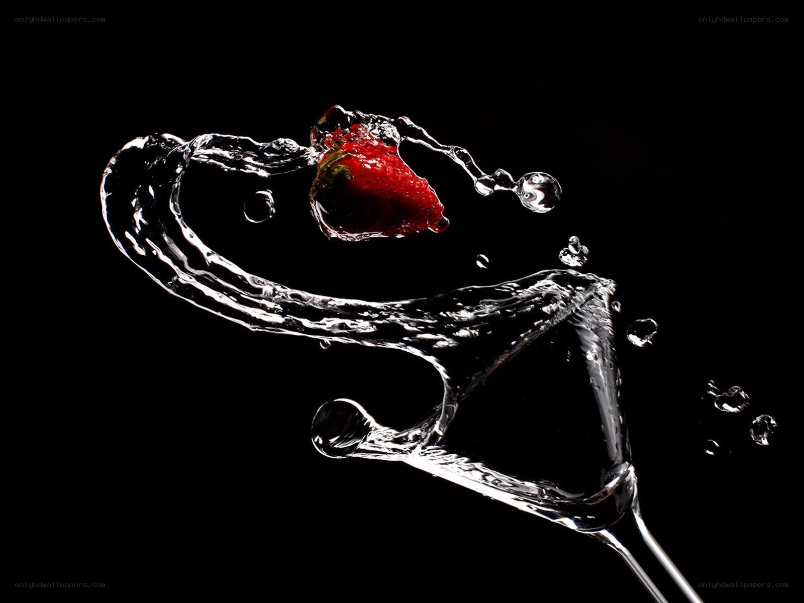 strawberry in water splash