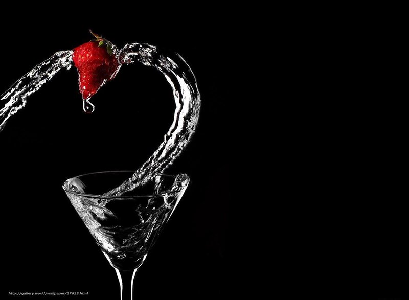 Strawberry in Water Splash — Red