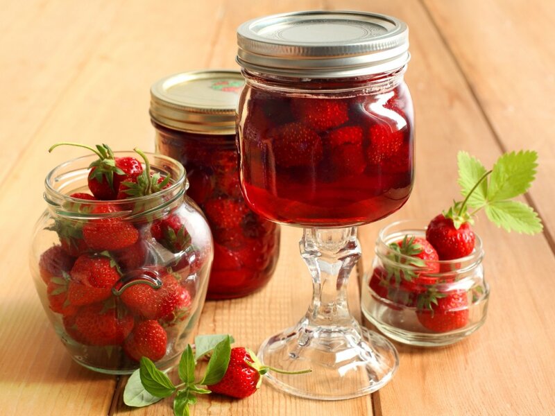 Strawberry Jam in Jars — Red, Natural