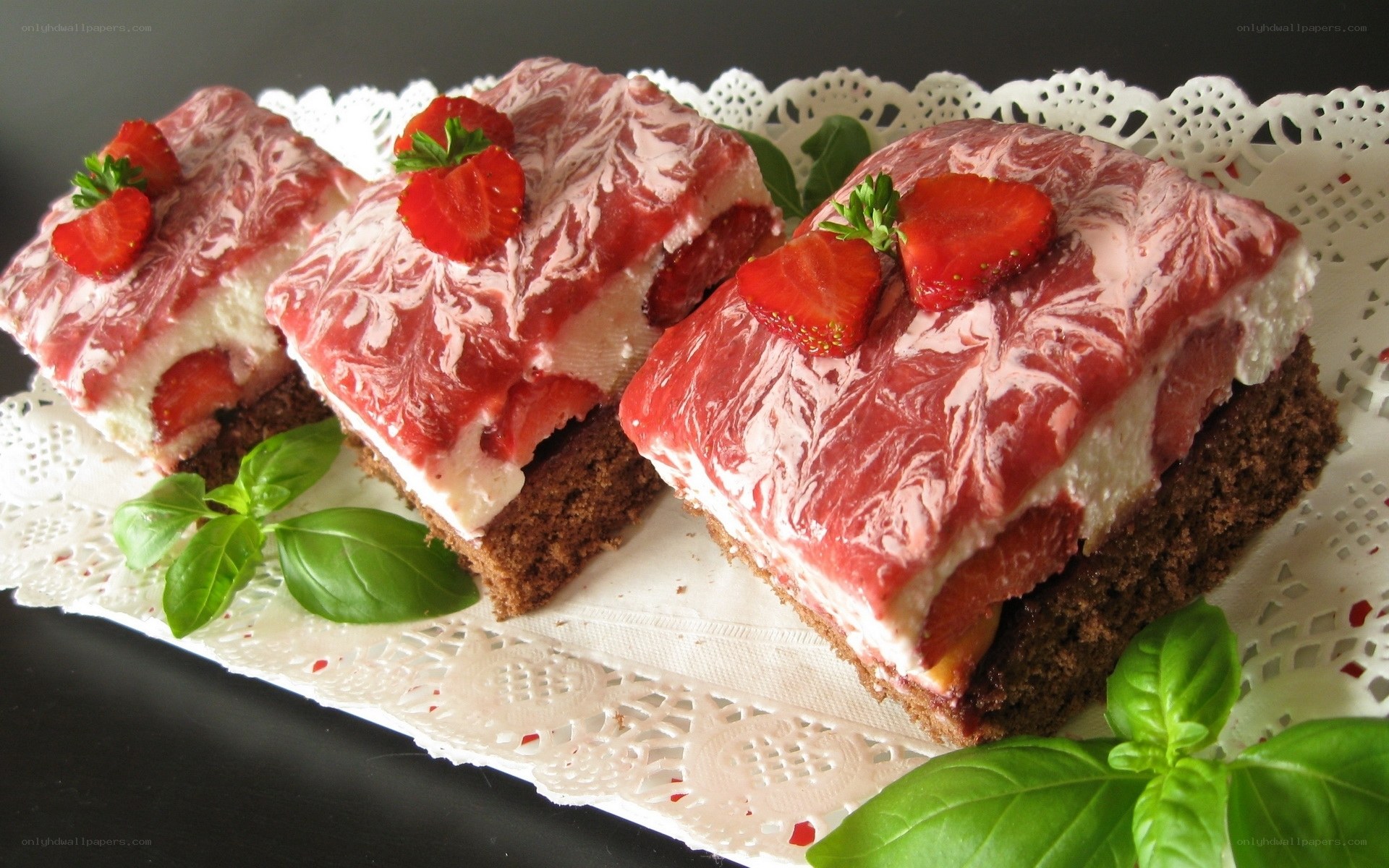 strawberry marble cake slices