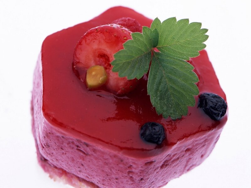 strawberry mousse dessert