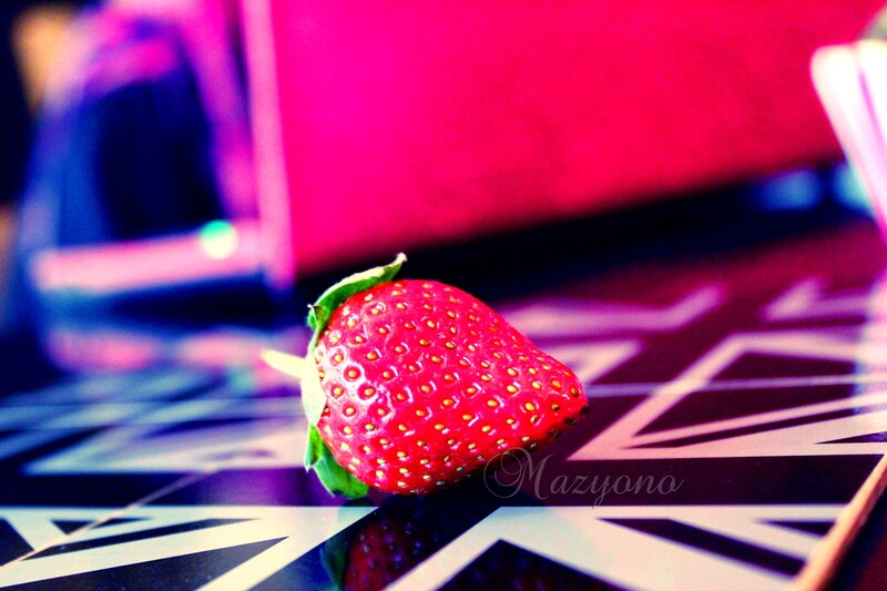 Strawberry on Patterned Surface