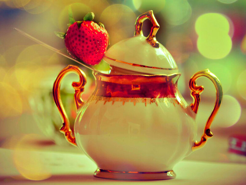 Strawberry on Sugar Bowl