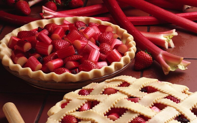Strawberry Rhubarb Pie — Red, Appetizing, Photograph, Strawberries