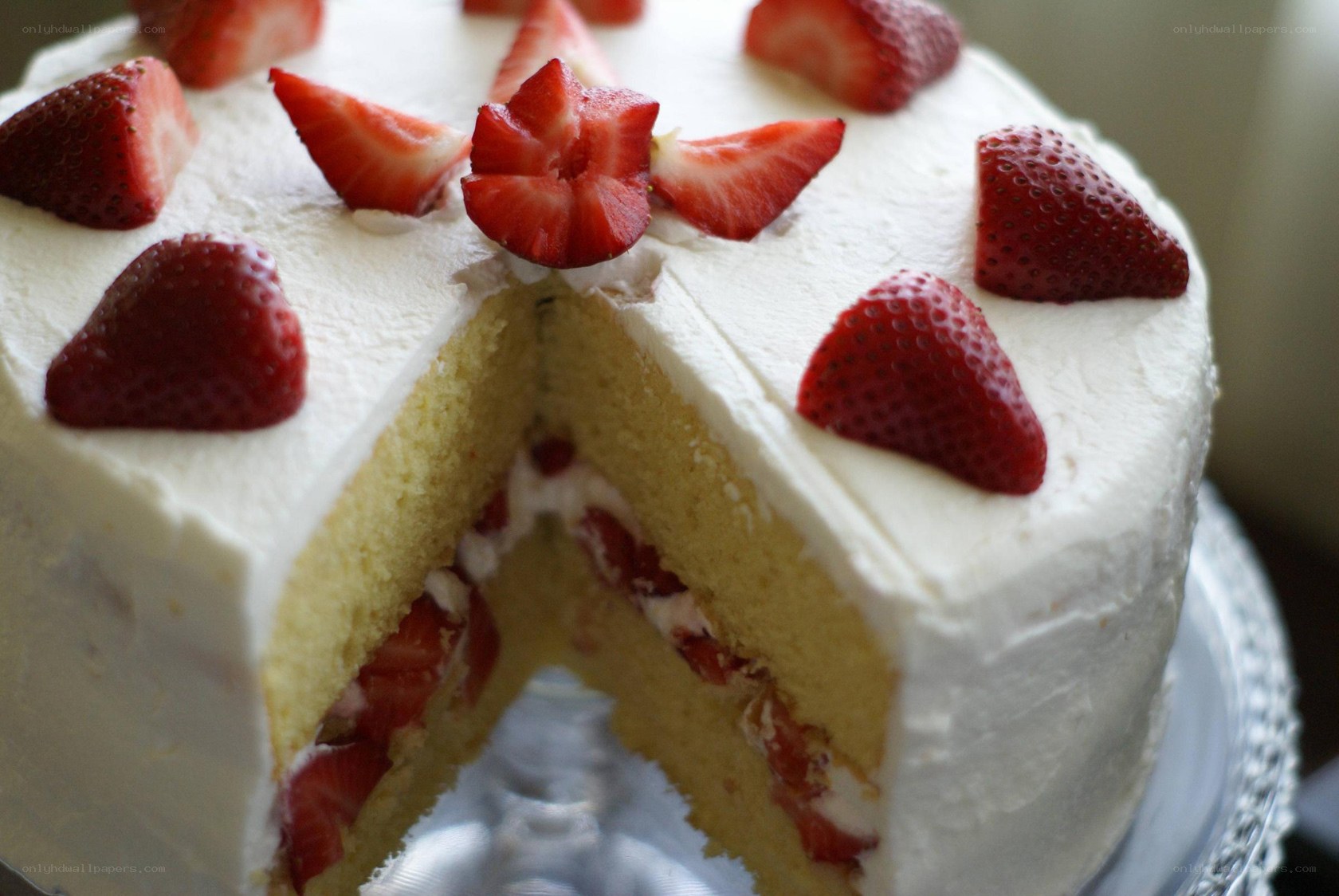 strawberry shortcake with cream