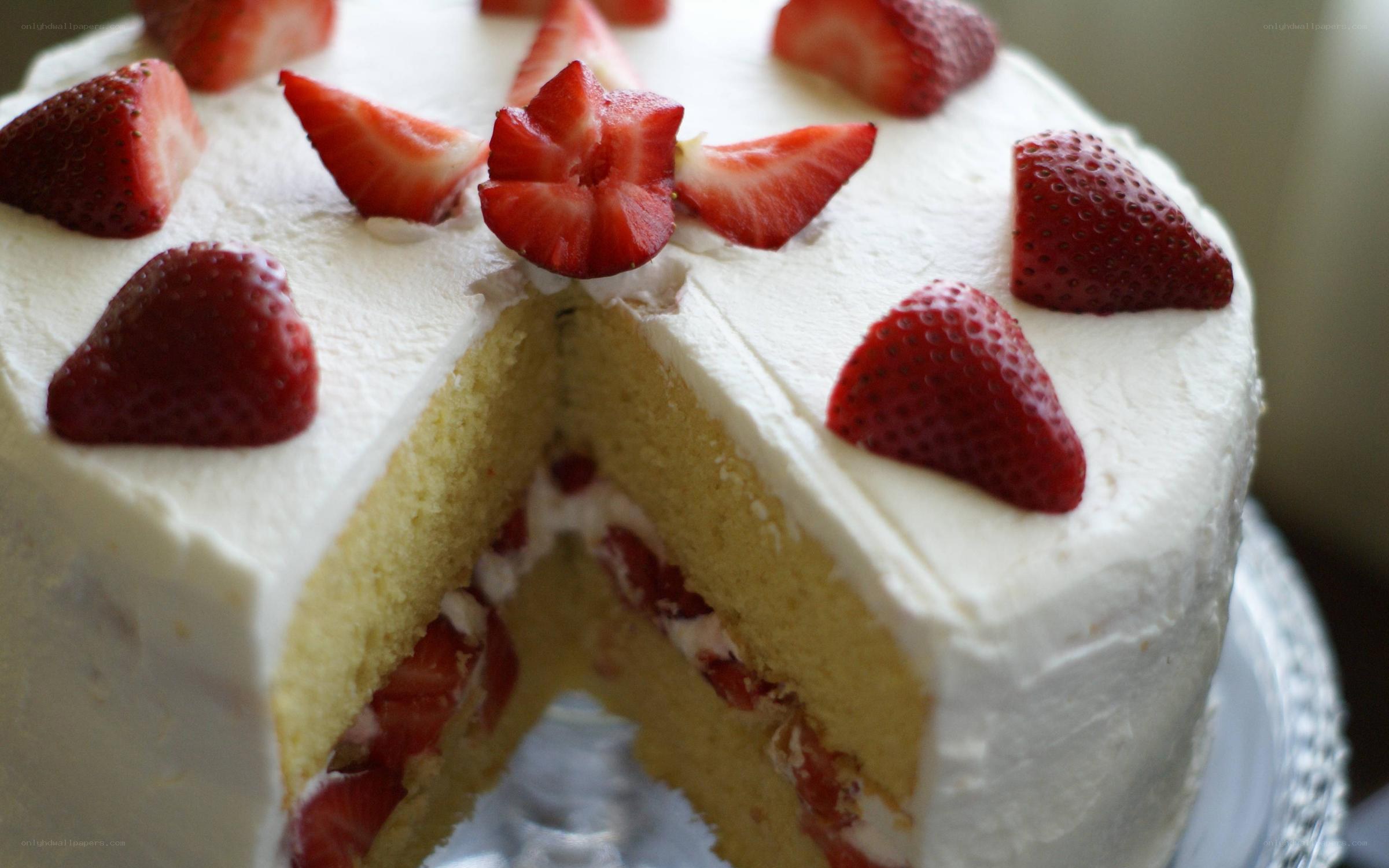 strawberry shortcake with cream