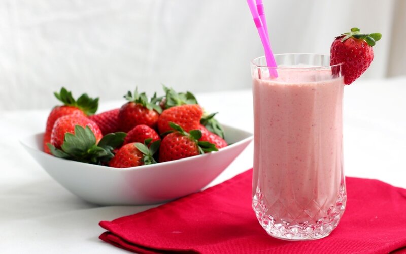 Strawberry smoothie with fresh berries