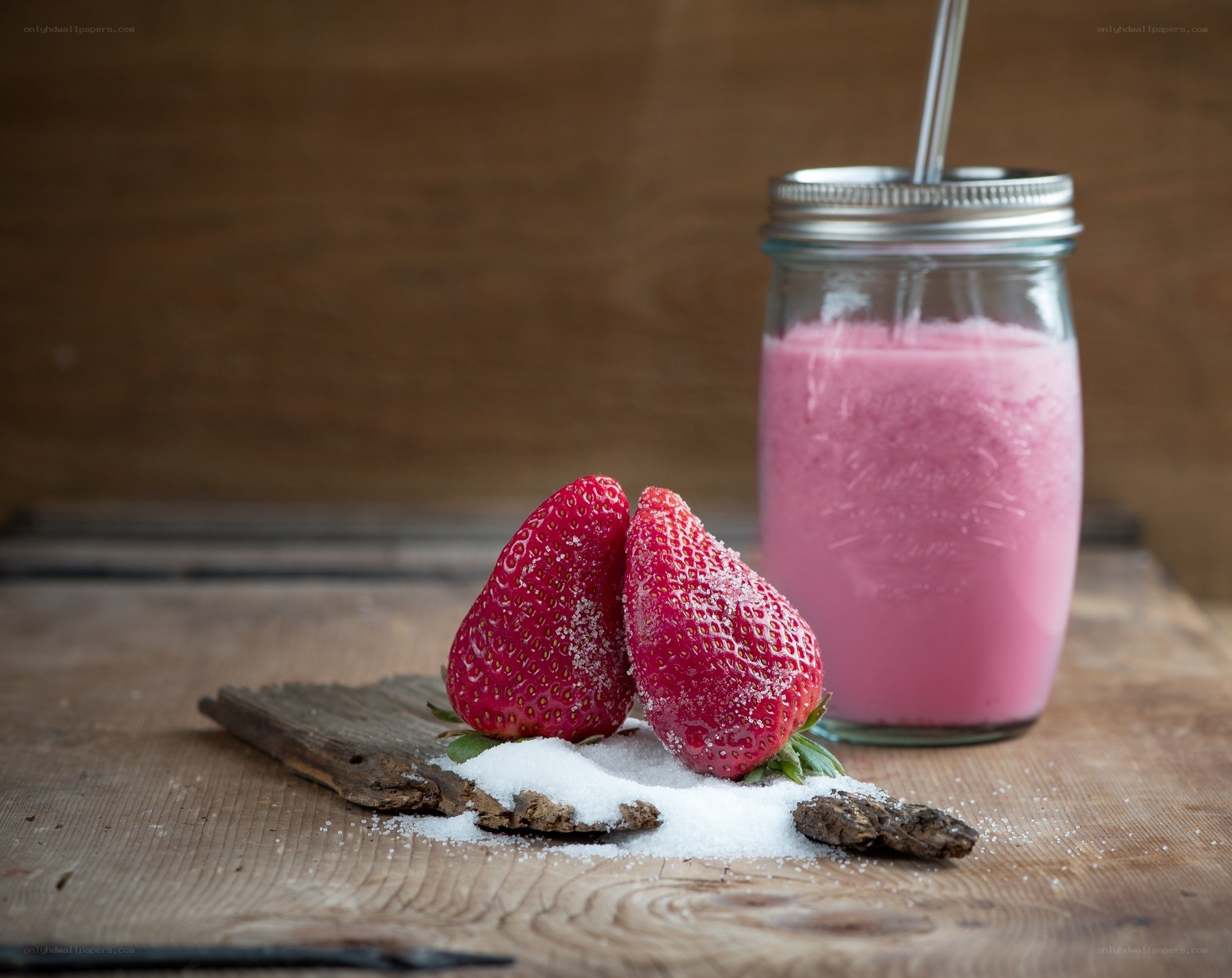 Strawberry smoothie with fresh fruit