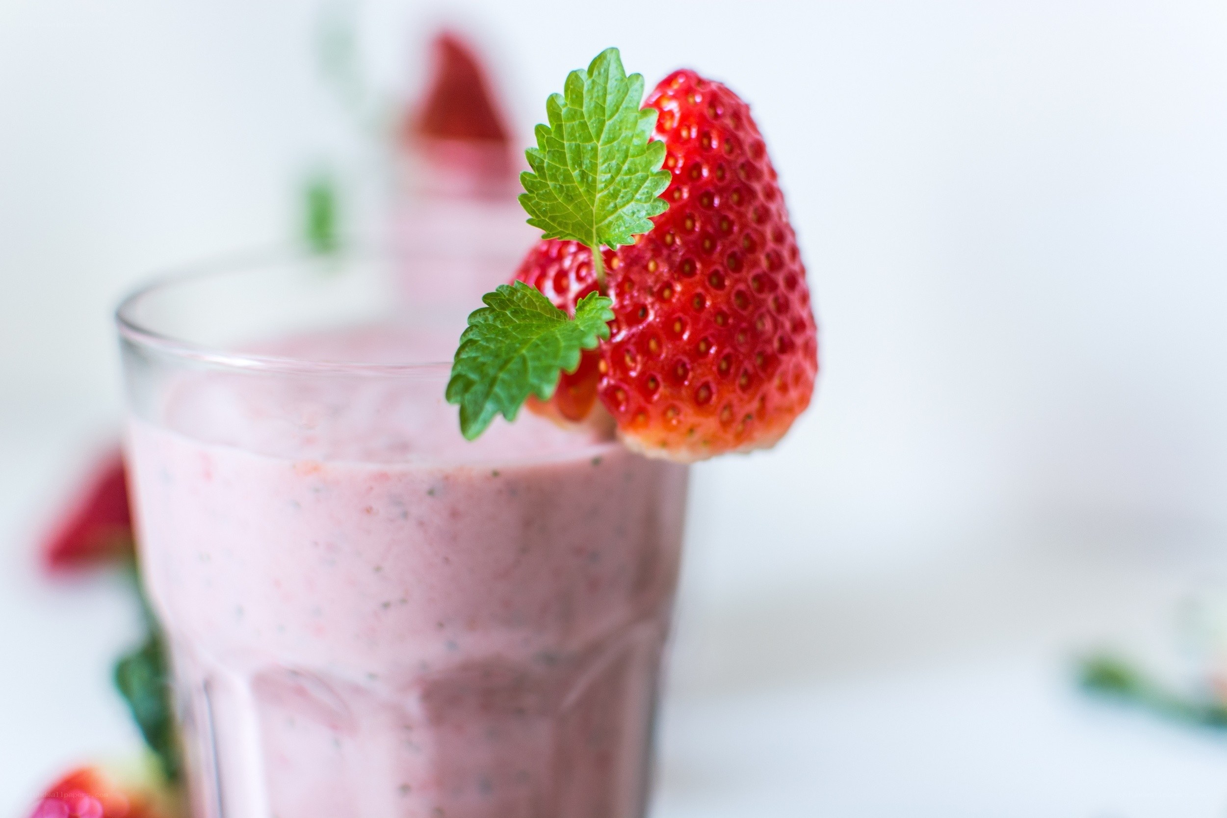 strawberry smoothie with garnish