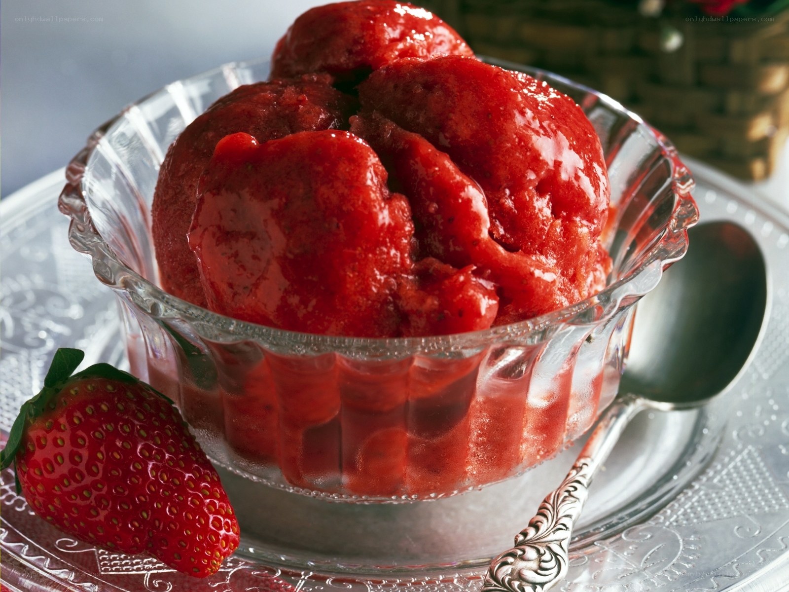 strawberry sorbet dessert