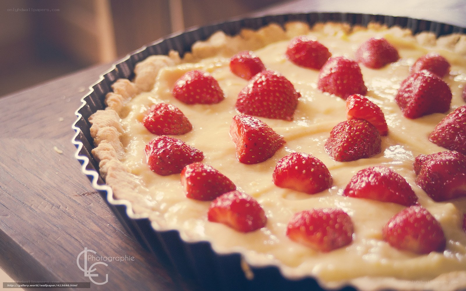 strawberry tart in baking pan