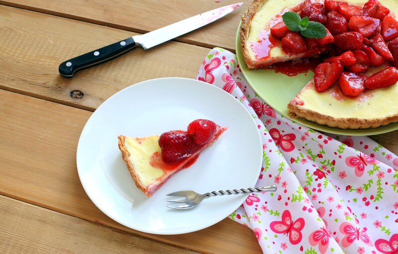 Strawberry Tart Slice — White