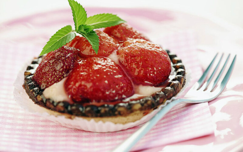 Strawberry Tart with Mint — Red