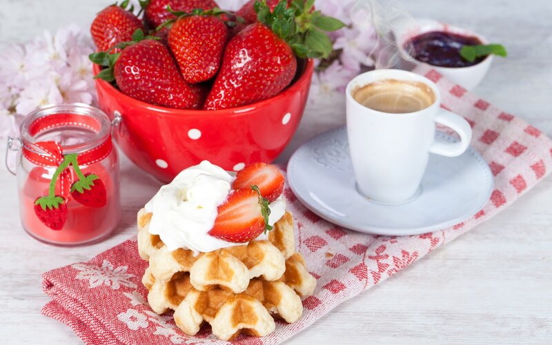 Strawberry Waffle Dessert — Red