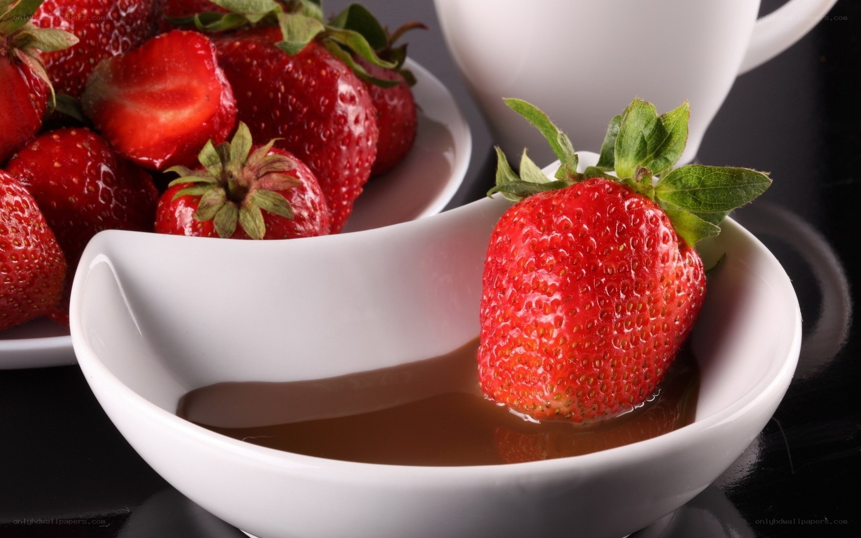 strawberry with chocolate dip