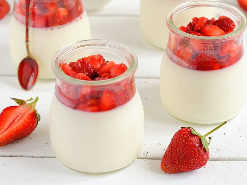 Strawberry Yogurt Cups