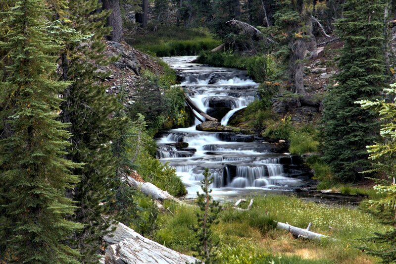 Stream Cascading over Rocks — Green