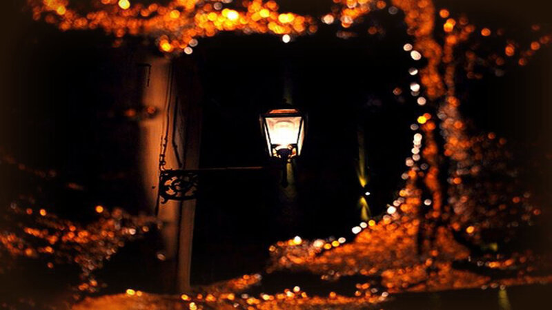 Street Lamp at Night — Orange