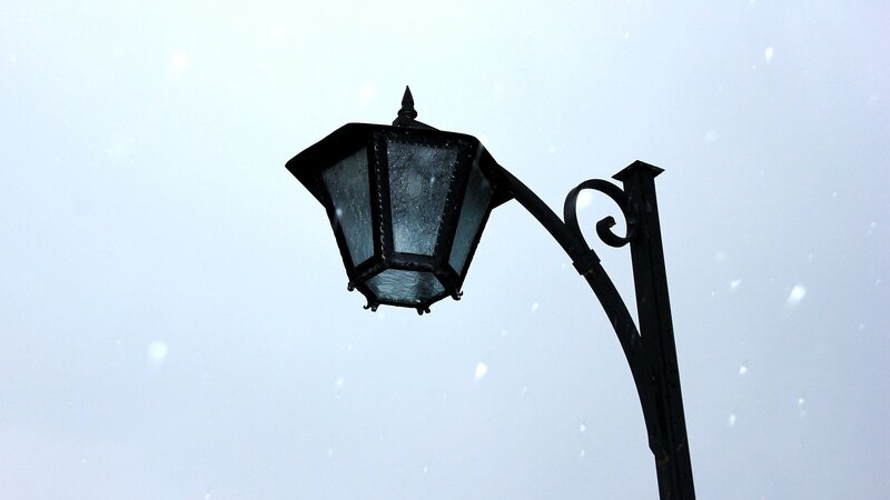 Street Lamp in Snow — Black, Calm, Winter
