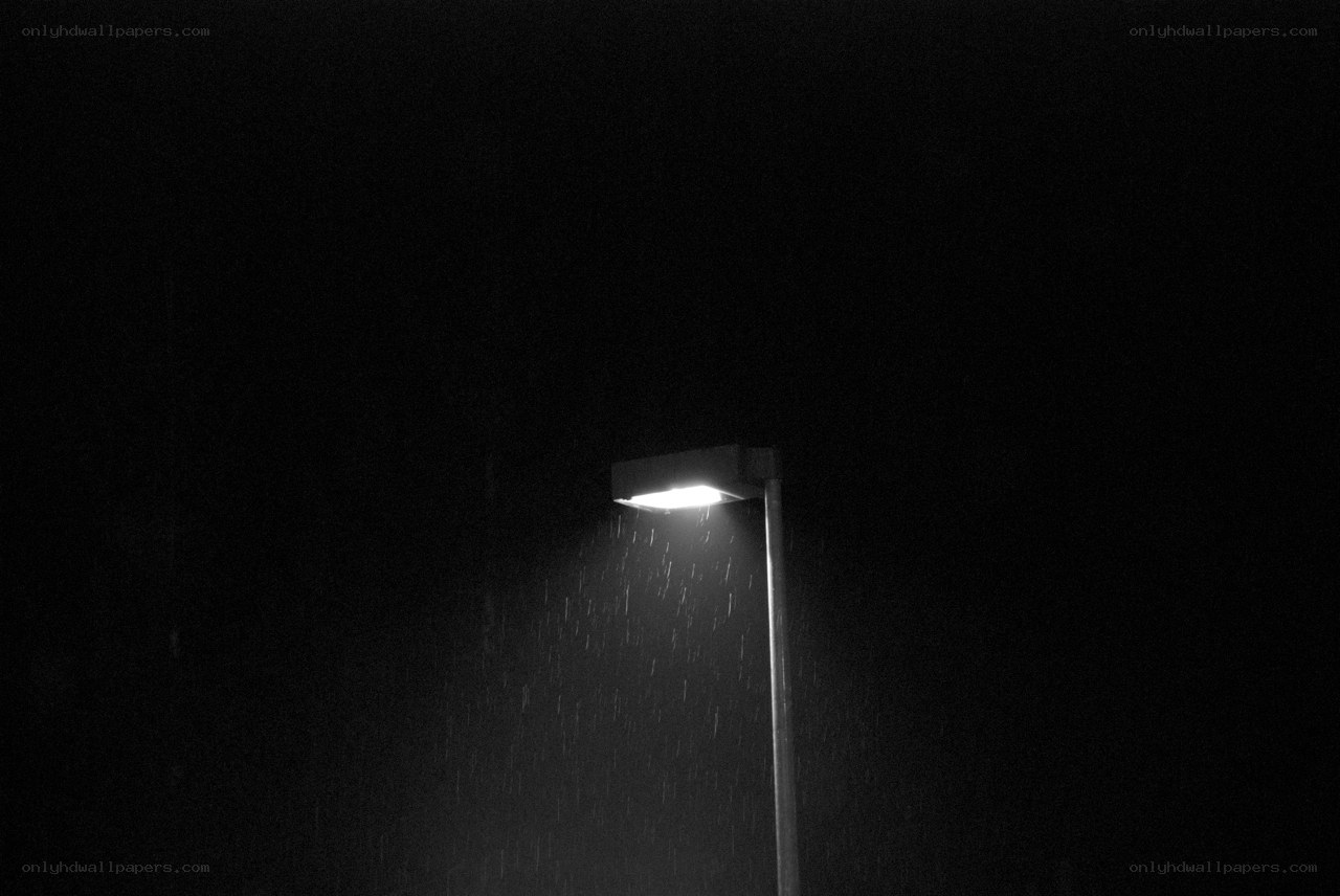 street light in rain at night