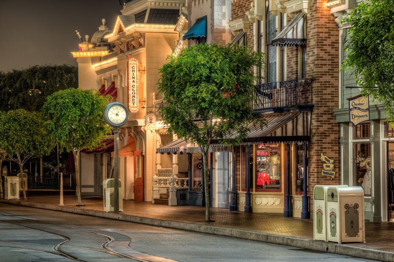 Street Scene at Night — Brown, Calm