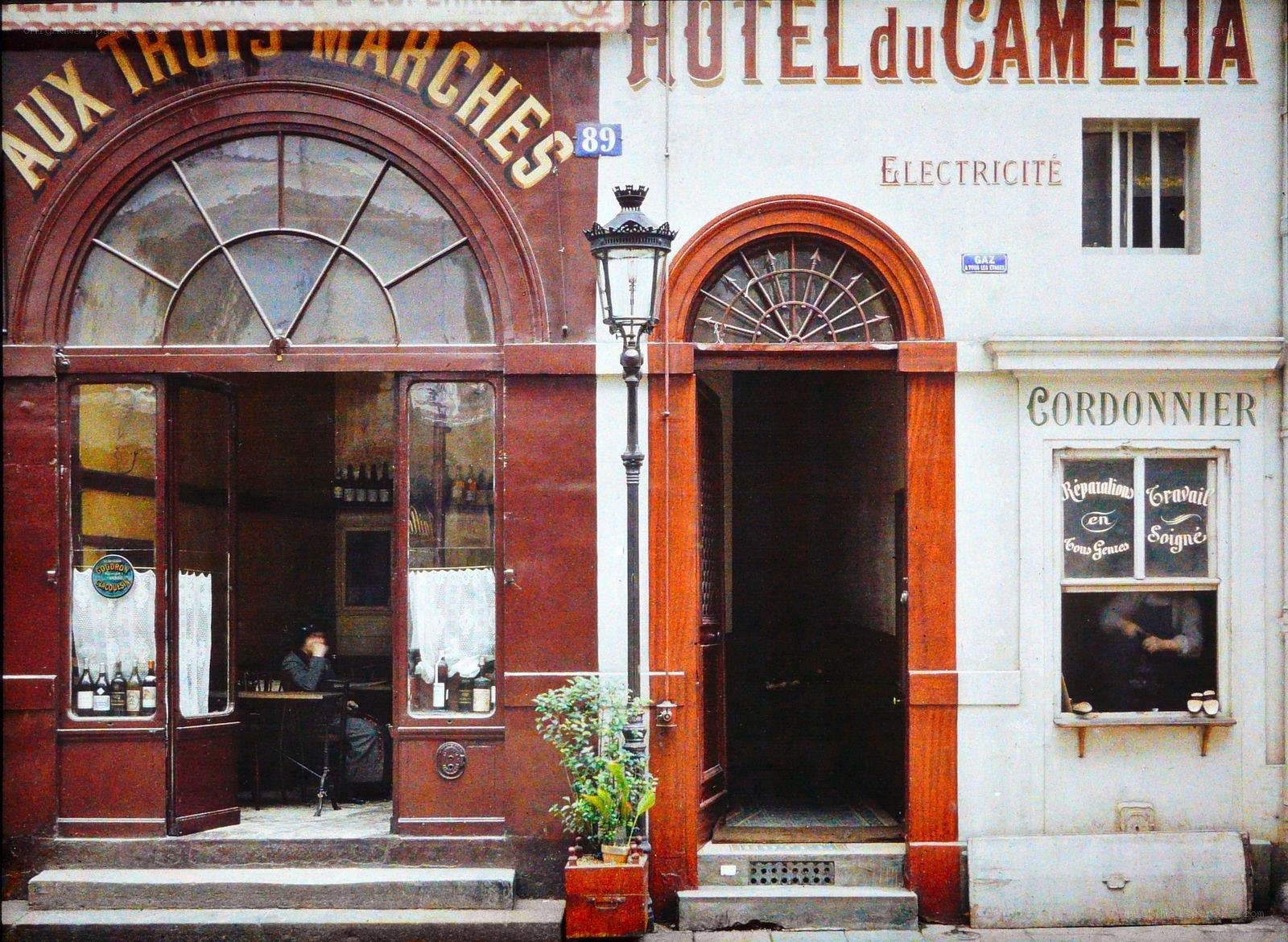 Street scene in Paris