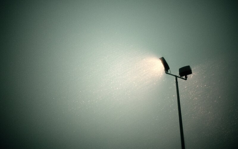 Streetlight in Fog — Gray