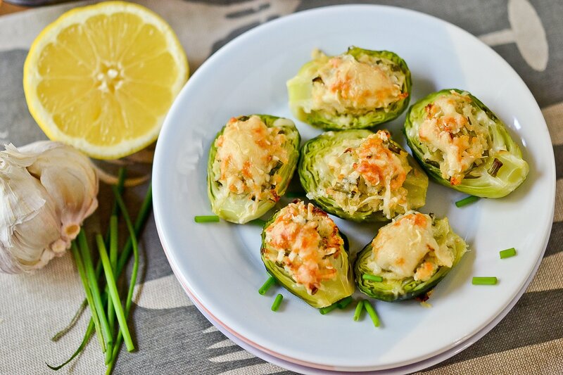 Stuffed brussels sprouts with lemon