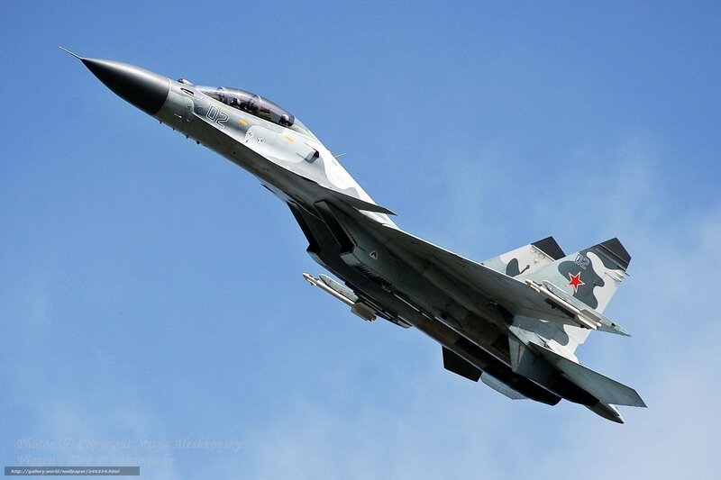 Su-30 fighter jet in flight