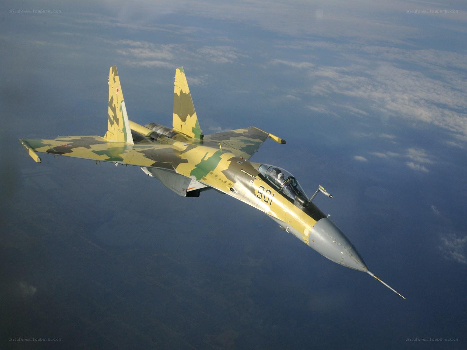 Su-30 fighter jet in flight