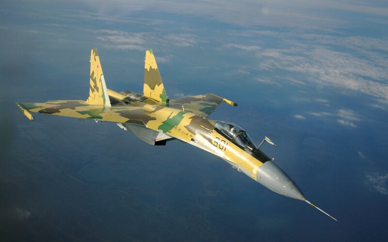 Su-30 fighter jet in flight