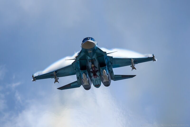 Su-34 Fighter Jet — Blue, Dramatic, Afternoon, Photograph