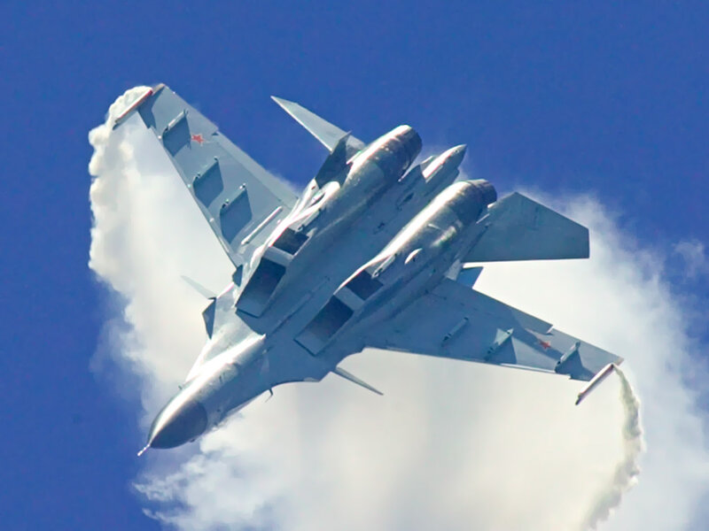 Su-34 Fighter Jet — Blue, Dynamic