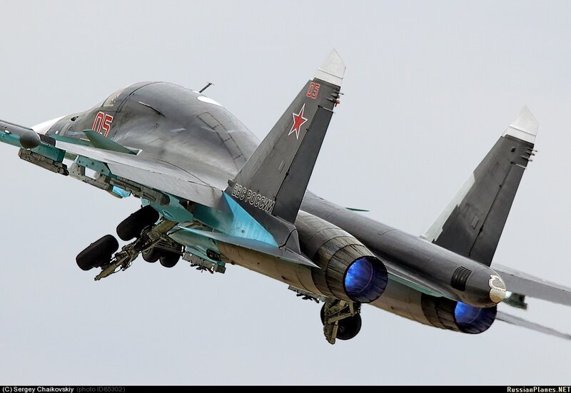 Su-34 Fighter Jet — Gray, Dynamic, Photograph