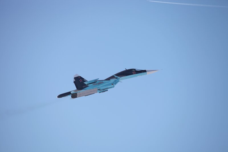 Su-34 fighter jet in flight