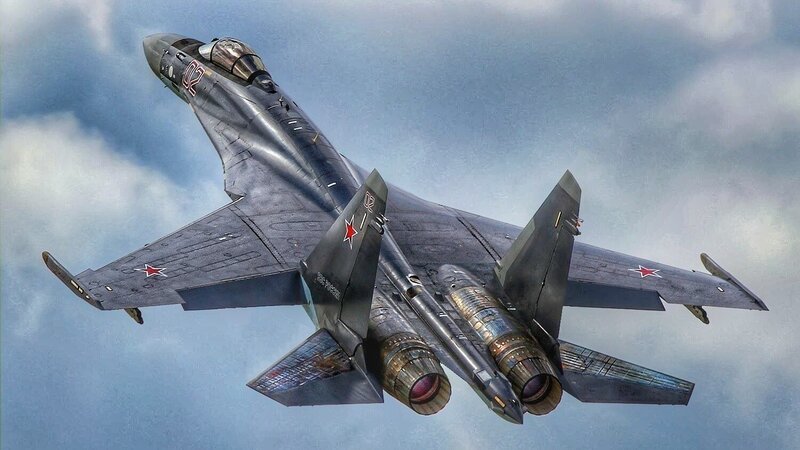 Su-35 Fighter Jet — Gray, Dramatic, Photograph, Aircraft