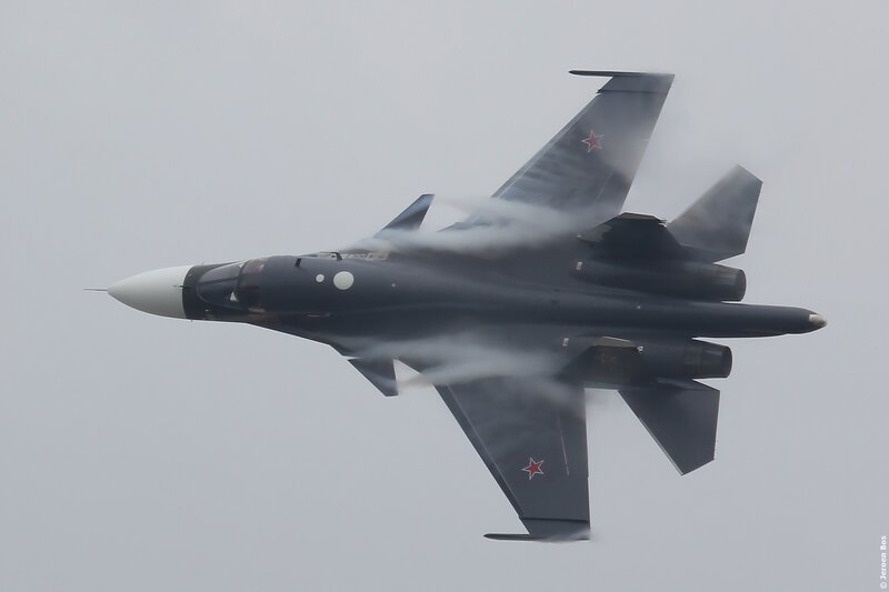 Su-35 Fighter Jet — Gray, Dynamic, Photograph, Aircraft, Clouds
