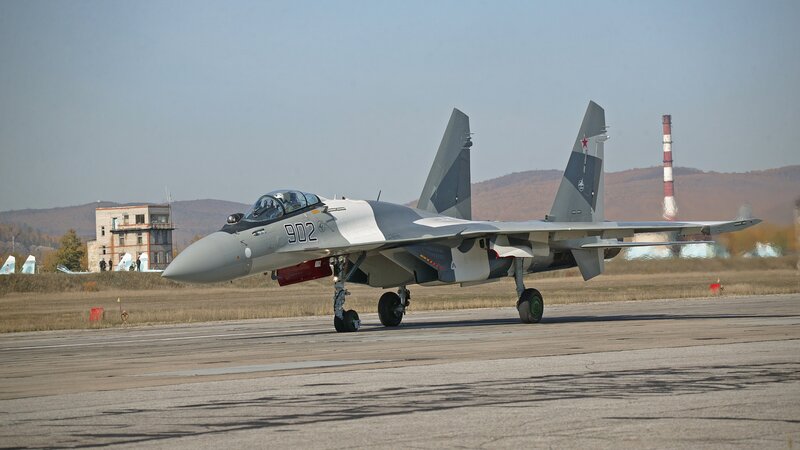 Su-35 Fighter Jet — Gray, Neutral