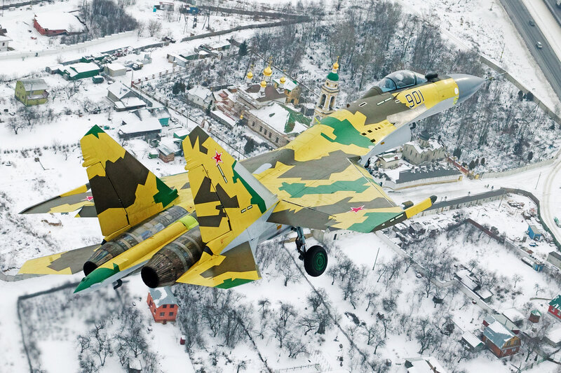 Su-35 fighter jet in flight