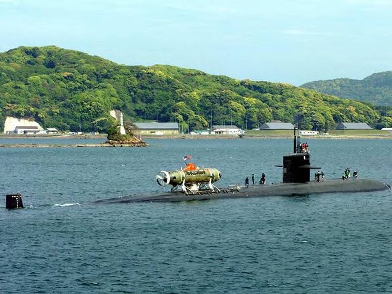 Submarine with Torpedo